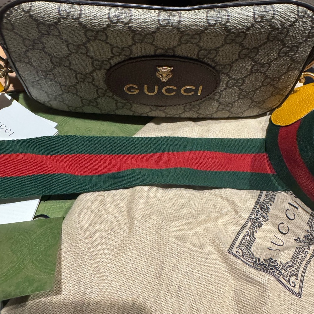 Gucci Brown GG Supreme Crossbody with Green-Red Web Strap - Picture 8 of 9